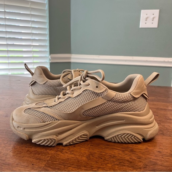 Steve Madden tan Possession sneaker size women’s 10 - Picture 3 of 11